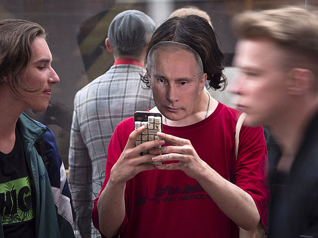 Путин подписал закон, запрещающий размещение рекламы в Instagram, Facebook и X0